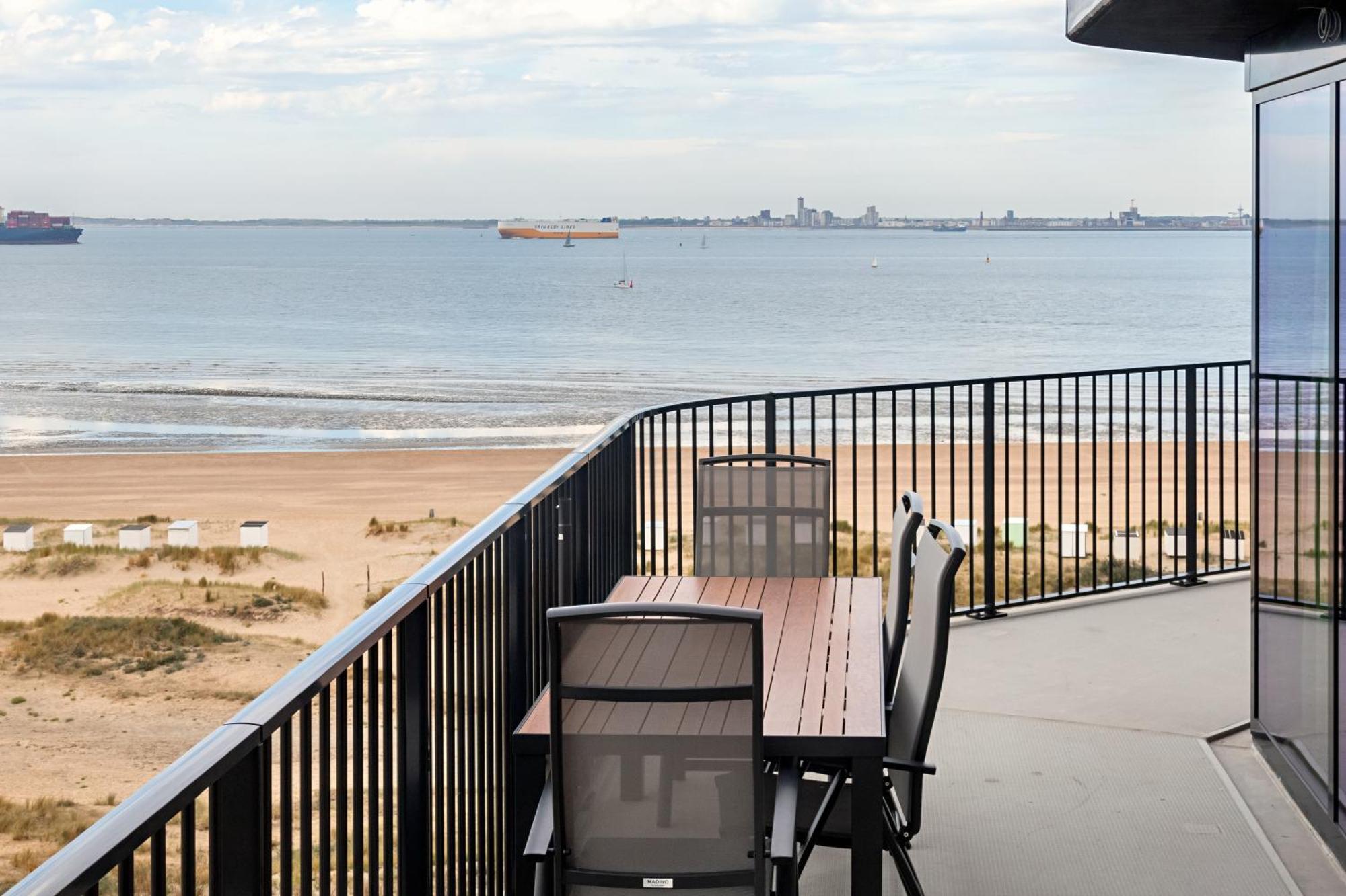 Pharos Residences Type Ocean,